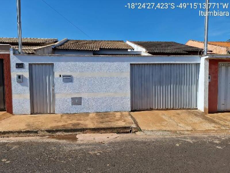Casa 3 quartos, 1 banheiro, 1 vaga, 94m² construída, desocupada