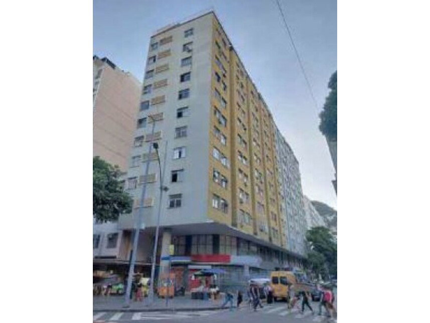 Apartamento com 1 Banheiro em Leilão