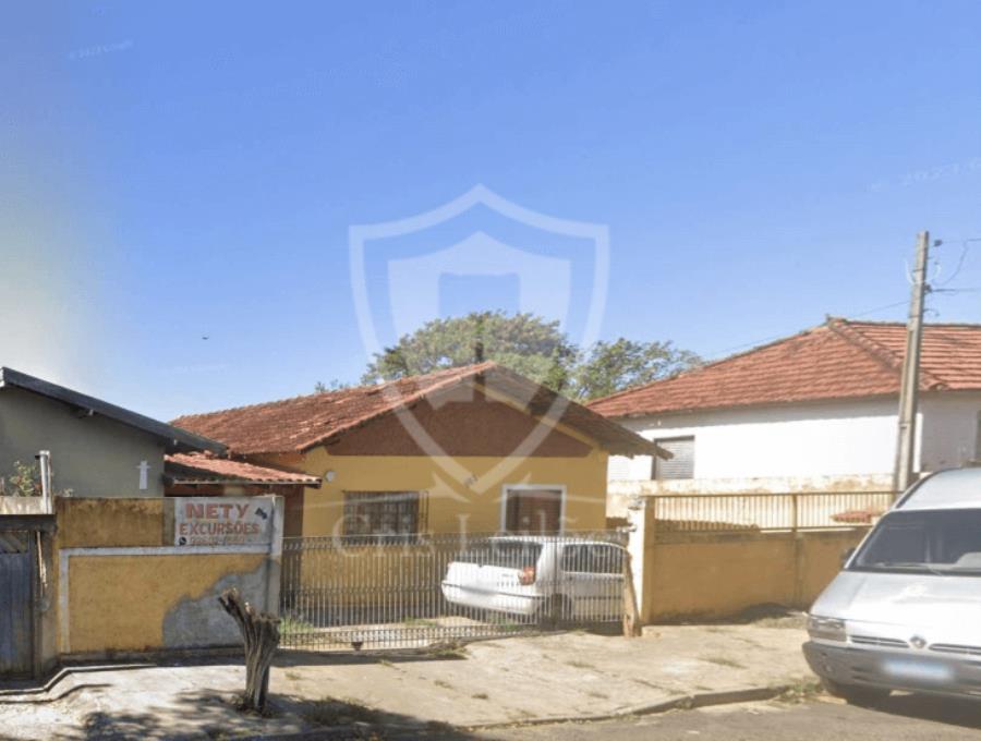 Casa térrea com 3 dormitórios e 2 vagas em Garça