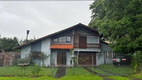 Casa padrão 6 quartos, 3 banheiros, 1 vaga, 214 m² construída, ocupada