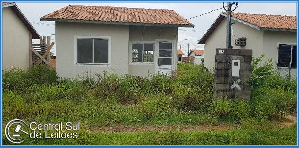 Casa com 2 quartos, 54,09m², terreno 200m², desocupada