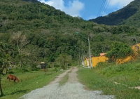 Terreno triangular de 800,56m² em Peruíbe/SP