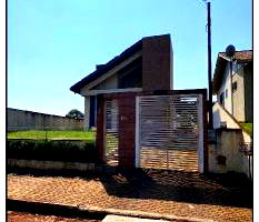 Terreno amplo de 900m² com ótima localização e IPTU regularizado