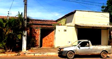 Casa com 396m² terreno e 225m² construída, ocupada