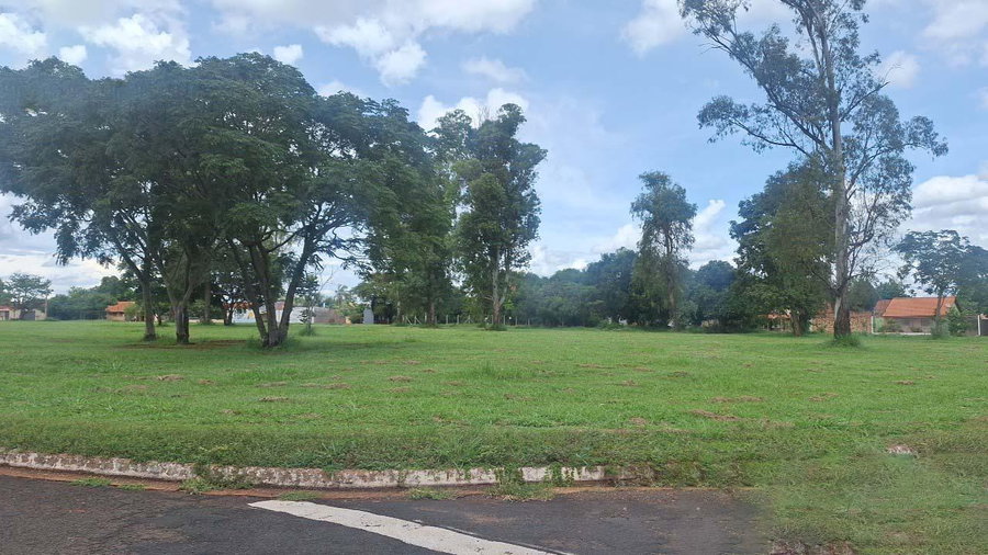 Terreno 1379,11m² em Planura/MG - Ideal para Lazer ou Investimento