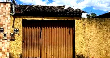 Casa com 2 Quartos e 1 Vaga em Trindade-GO