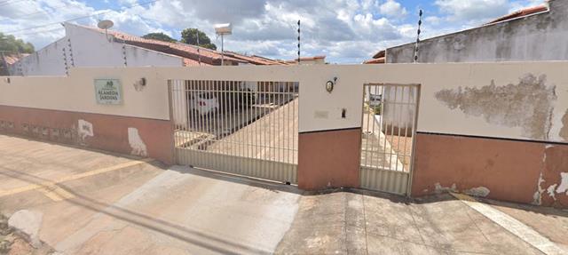 Casa com 79,80m² de área construída em terreno de 1.296m²