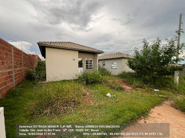 Casa com 2 quartos e 43,85m² de área total