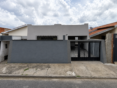 Casa Residencial com 99m² de Área Construída em Lote de 200m²