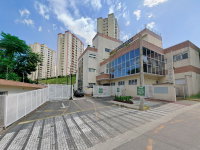 Apartamento com 2 quartos, 1 banheiro e vaga de garagem
