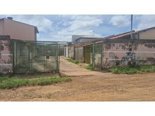 Casa Ocupada com 2 Quartos em Valparaíso de Goiás