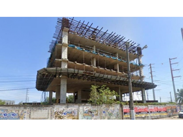 Prédio Inacabado com terreno de 3.700m²