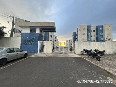 Apartamento 2Q com 1 vaga e 45m²
