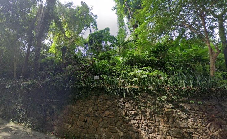 Terreno com 1.327m² no Jardim Morumbi, São Paulo