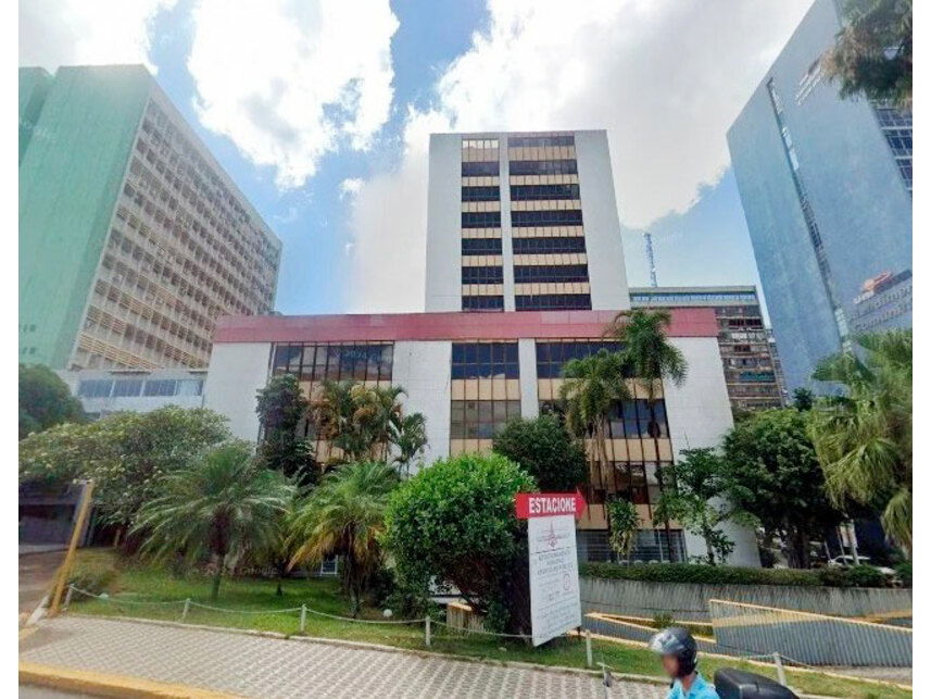 Prédio Comercial com 94 Vagas e 18.246,10 m² em Brasília