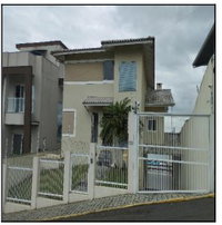 Casa com 335,72m² de área privada e 360m² de terreno