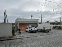 Casa com 1 quarto, 1 banheiro e 1 vaga de garagem