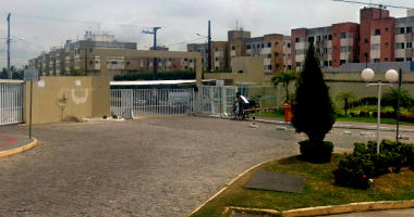 Apartamento em Condomínio com 2 Quartos e Vaga de Garagem