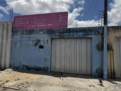 Casa com 74,42m² em Horizonte/CE