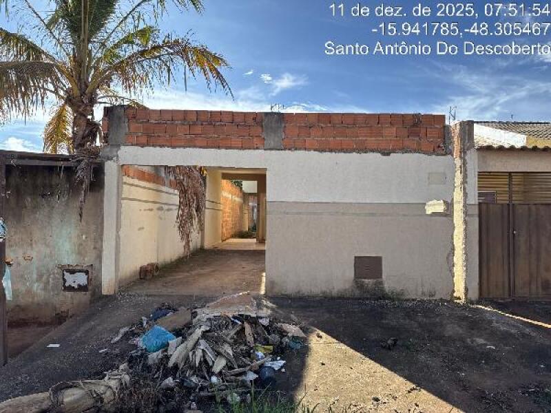 Casa com 2 Quartos em Santo Antônio do Descoberto - Leilão Caixa