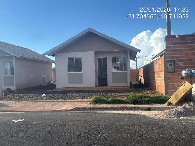 Casa com 2 quartos, 45,63 m², área de terreno 197,8 m²