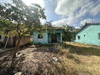 Casa aconchegante com 2 quartos e 64m² construída, desocupada