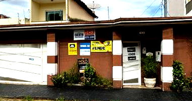 Casa com 4 quartos, 3 banheiros e 300m²