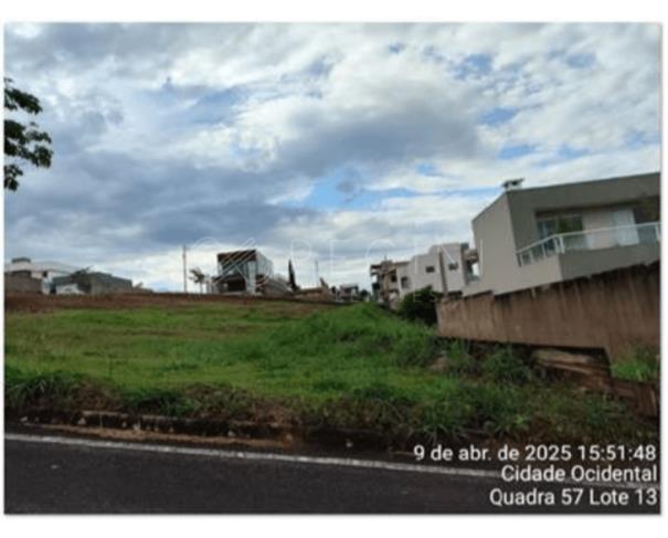 Terreno em Loteamento Parque do Distrito - 300m² Desocupado