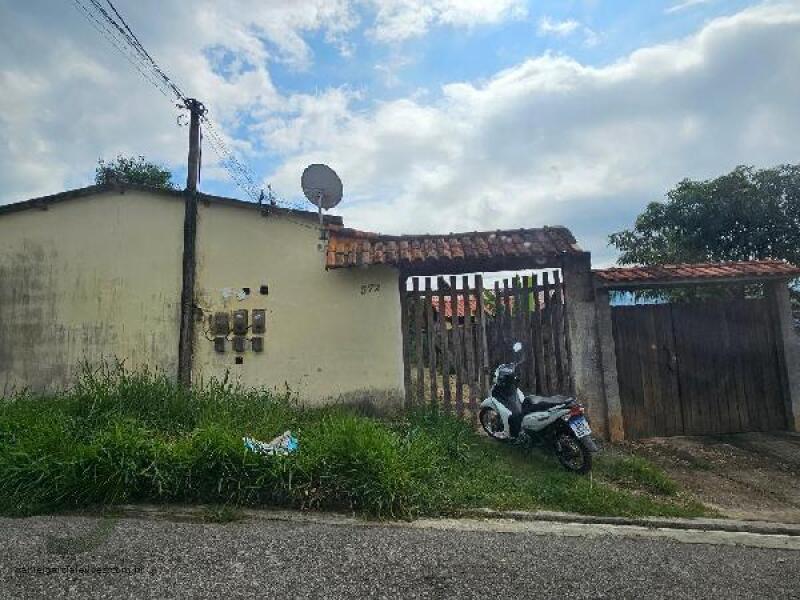 Casa com 2 quartos, 74.5m² em Magé