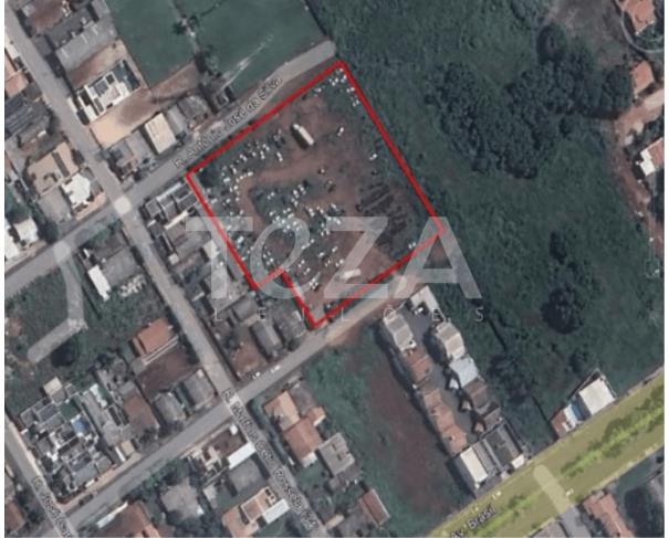 Terreno Urbano de 7.650m² com Potencial para Loteamento