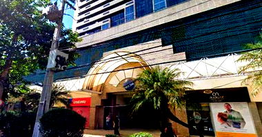 Sala Comercial de 67m² no Centro de Niterói com Vaga de Garagem