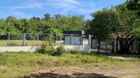 Casa Desocupada com 5 Quartos e 215m² de Área Construída
