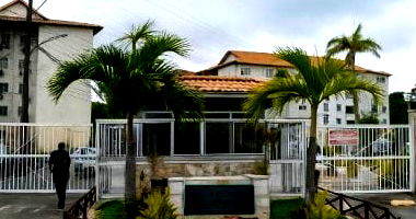 Apartamento com 2 quartos em Camaçari - BA