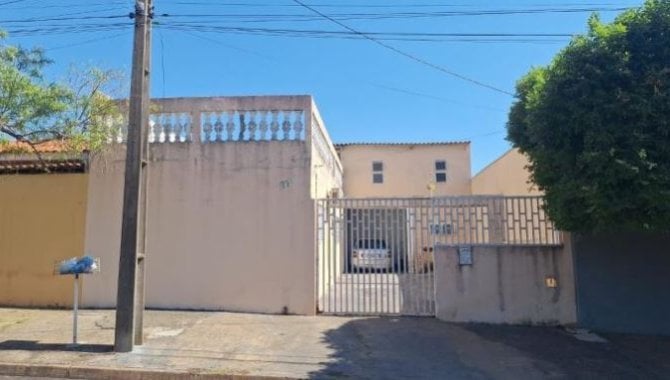 Casa aconchegante 2 quartos 1 banheiro 91m² construída