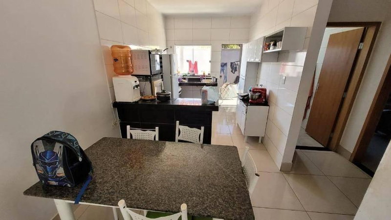 Casa 3 dormitórios, 3 banheiros, 72m² construídos em condomínio