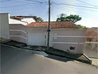 Casa em leilão com 198,75m² de área construída - Ocupada