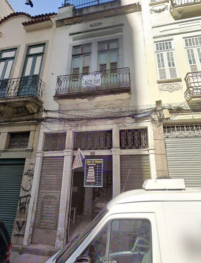 Prédio comercial com 4 andares, 261m², no Centro do Rio
