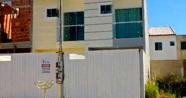 Casa em Condomínio com 2 Quartos em Campos dos Goytacazes