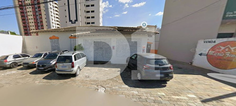 Imóvel Comercial com 7 Cômodos e 414m² de Terreno