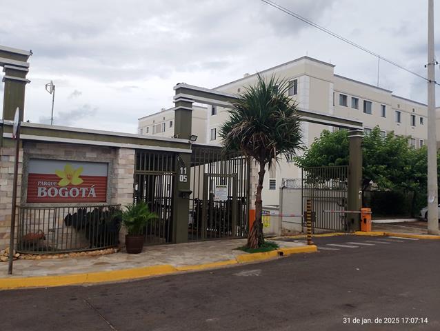 Apartamento 1 vaga, ocupado, área não informada
