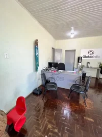 Prédio comercial com 120m² de área construída
