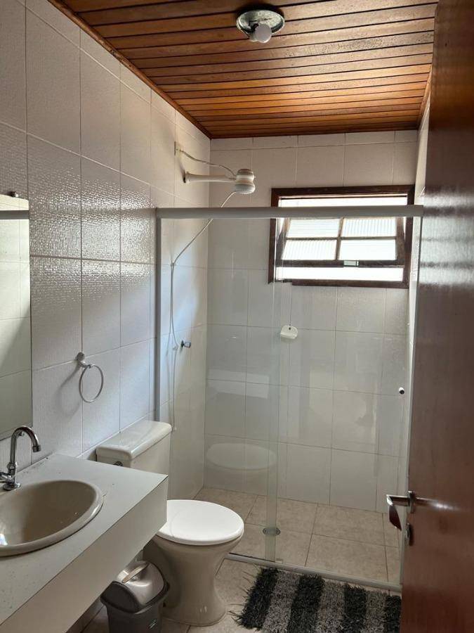 Casa ocupada com 191m² construída em terreno de 648m²