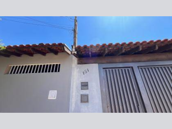 Casa Ocupada em Jaboticabal - SP com 159m² Construídos