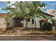 Casa Residencial em Tupã com Terreno