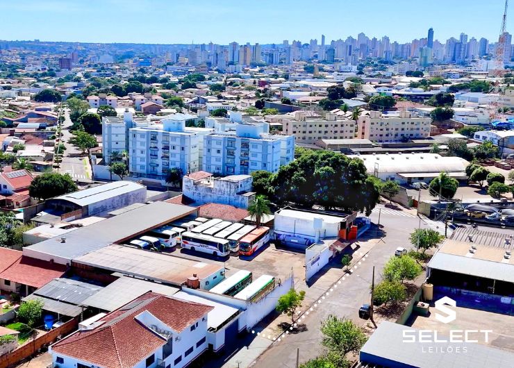 Imóvel Urbano com 1.210m² Construídos e Terreno de 2.448m²