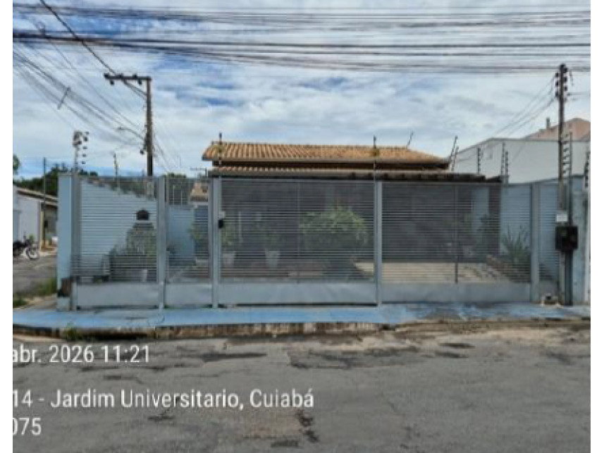 Casa ocupada com 168,53 m² construída