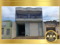 Casa Residencial de Dois Pavimentos com 5 Quartos e 3 Banheiros