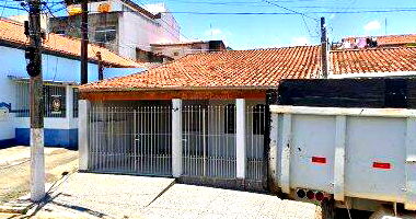 Casa com terreno de 176,85m² em Guaratinguetá