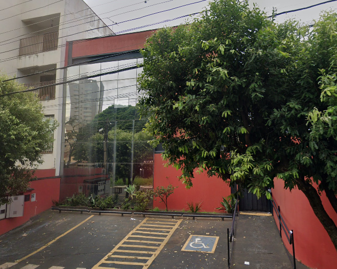 Imóvel Comercial com 250m² em Parque Estoril