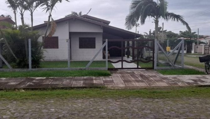 Casa com 3 quartos e 4 banheiros em Capão da Canoa